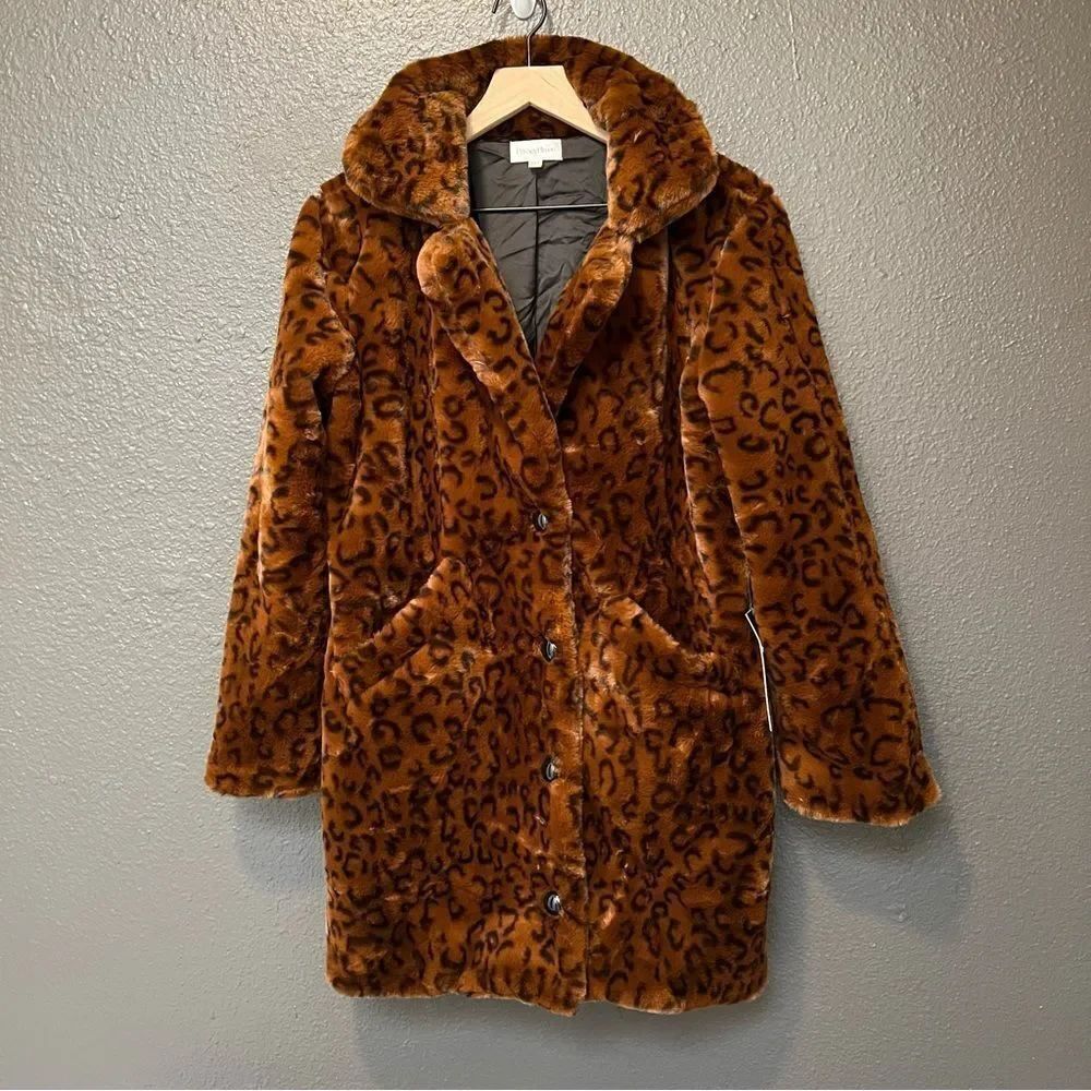 Revolve, Privacy Please Addison Coat in Leopard - Picture 2 of 12
